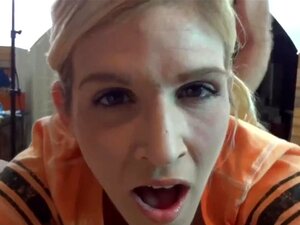 La MILF blonde Jolene en culotte pour une baise chaude en POV