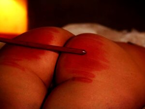 DreamsOfSpanking - Pandora sponsorisé en canne