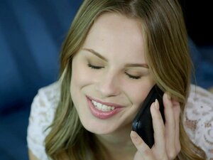 La nouvelle mannequin Jillian Janson, TUSHY, se fait baiser dans le