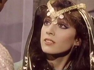 Regardez le classique de Kari Fox maintenant ! - Kari Fox, Vintage,