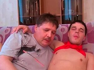 Vieux gros mec gay se branle