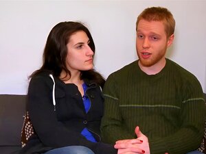 Des échangistes amateurs se lâchent avec d'autres couples dans une