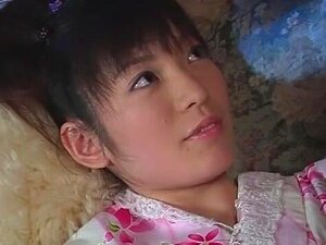 L'incroyable mannequin japonaise Yuna Wakui dans un film Crazy JAV
