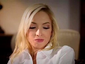 Nina Elle et James Deen apprennent à la mignonne à gicler