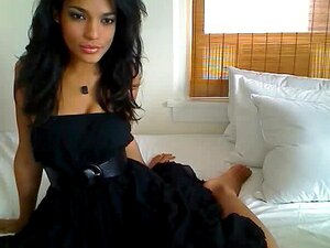 Incroyable salope de webcam ébène se masturbe