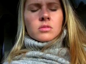 Amateurs chauds tirés, cerise juteuse léchée. Amatrice chaude