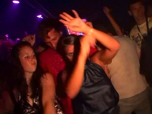 Secouage de cul dans ce club - DreamGirls