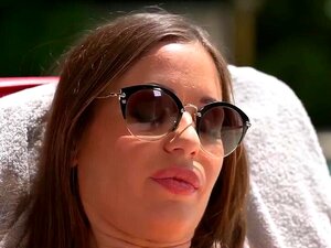 {Nouvelle} MainsSurHardcore Angelica Heart, femme infidèle, avale une