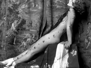 Semi-nus glamour d'Alfred Cheney Johnston