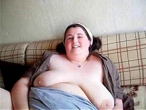 Grosse qui se masturbe
