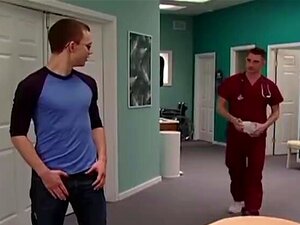 Action sans capote dans une vidéo porno gay chaude