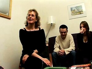 La mature française Françoise baisée dans un plan à trois