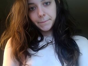 Webcam Amateur Mignonne Se Masturbe Et Taquine