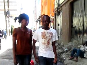Sexy fille africaine baisée sous la douche