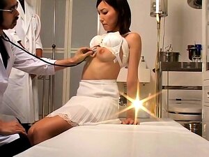 Utiliser des cordes et un tas de sextoys coquins pour satisfaire une