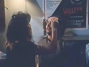 Découvrez l'ajustement parfait avec la séduisante Christy Canyon.