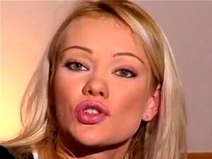 Enregistrement amateur incroyable avec des mignonnes, scènes blondes,