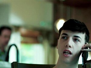 Greg McKeon a perdu sa femme, son boulot et sa maison. Sa demi-sœur