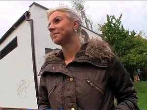 PublicAgent Petite Blonde me baise dans la cave du magasin