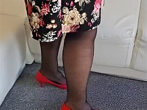 Mamie de belle femme âgée chaude en surpoids en sous-vêtements