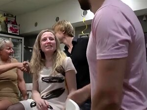 Ces vieilles salopes de club sont prêtes pour un martèlement