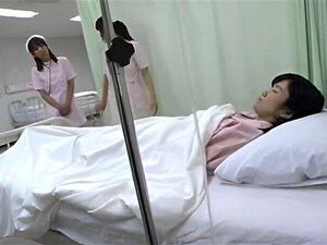 Fétichisme des infirmières japonaises en action ! Deux bombes en
