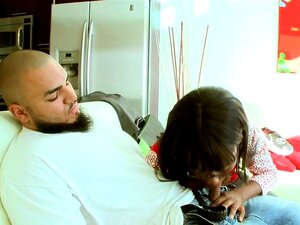 Poetry Sex Pot. Par une journée apparemment normale à Miami, en