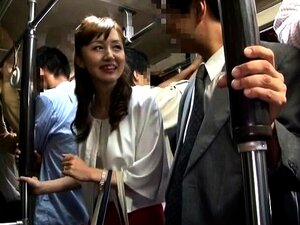 Masturbation strip-tease amateur asiatique sur webcam