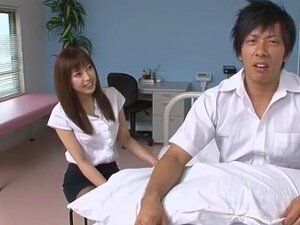 La salope japonaise la plus chaude dans le meilleur gros plan,