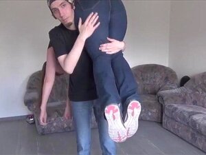 Regarde le mystère magique maintenant ! - Ots Carry, Ots Carries,