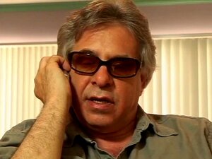 Grosse bite baisant son cul serré