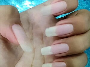 Avant et Après De Vrais Ongles Longs De Maîtresse.