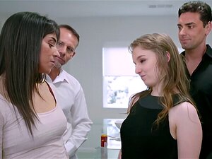 Brooklyn Gray et Cleo Clementine sucent les queues de leurs