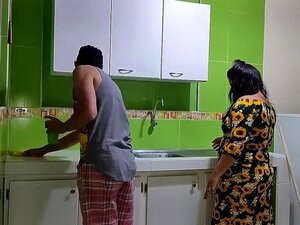 Ce sera que je suis un mauvais beau-fils puisque chaque fois que mon