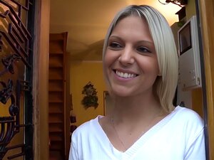 AmateurEuro-Une Salope Française Adolescente A Les Deux Trous De