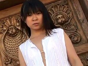 OGAWA Mina en micro bikini