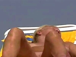 De nombreuses scènes à la plage