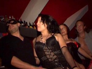 Laura et Rita 2 Salopes italiennes Mogli. Vidéo amateur italienne