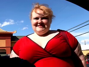 Blonde obèse vs mec maigre. Un baiseur maigre ravit une grosse blonde