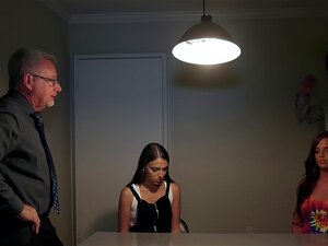 Blonde à gros seins moins léchée