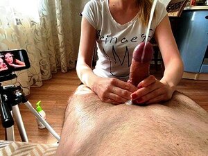 WOW!!! XXL ÉNORME éjaculation jouant avec une bite de héros