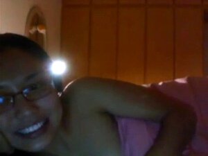 Fille chinoise sur webcam 031. Fille chinoise sur webcam 031