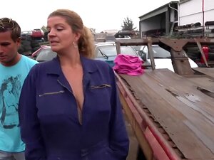 Chez le mécanicien, on baise fort