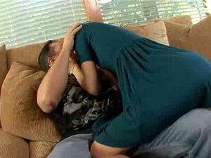 Petite amie sexy obtient son remboursement !