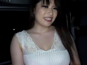 La fabuleuse pute japonaise Chitose Saegusa dans des gros seins fous,