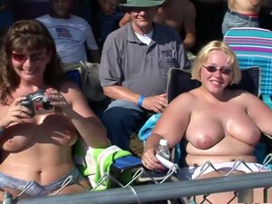 La pornstar la plus chaude dans un strip-tease incroyable, scène xxx