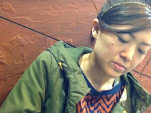 Fumeuse japonaise mature