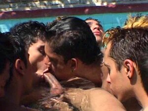 Orgie sans capote latino