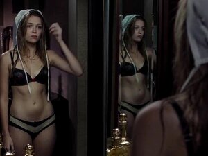 Lili Simmons nue - Banshee s01e08 - 2013. Le clip a été pris de la