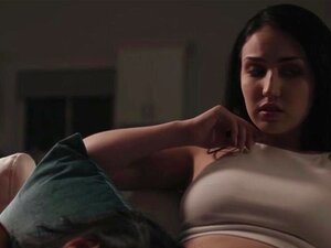 La belle-belle-belle-belle-mère et la coquine explorent leurs corps